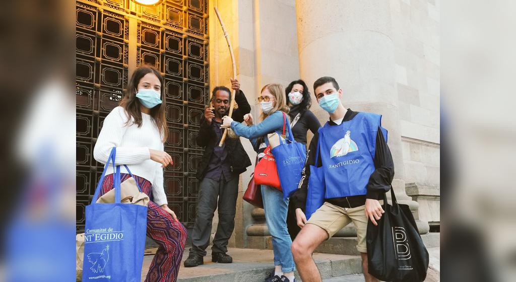 Barcelona: una xarxa de solidaritat ajuda molta gent que ha caigut a la pobresa a causa de la pandèmia