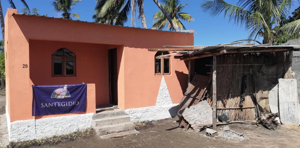 14 de Março de 2019-2020: um ano após o ciclone Idai, a Beira volta à vida com as belas casas coloridas construídas por Sant'Egidio em diferentes bairros da cidade