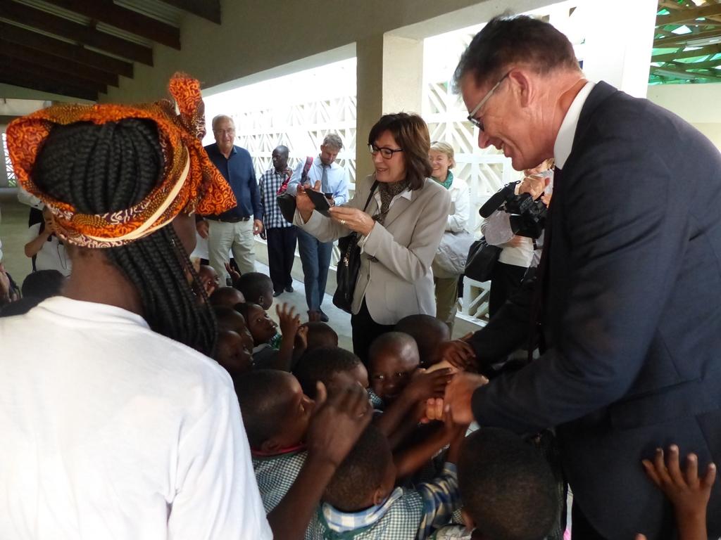 Duitse minister voor ontwikkelingssamenwerking Gerd Müller bezoekt de Gemeenschap van Sant'Egidio in Beira