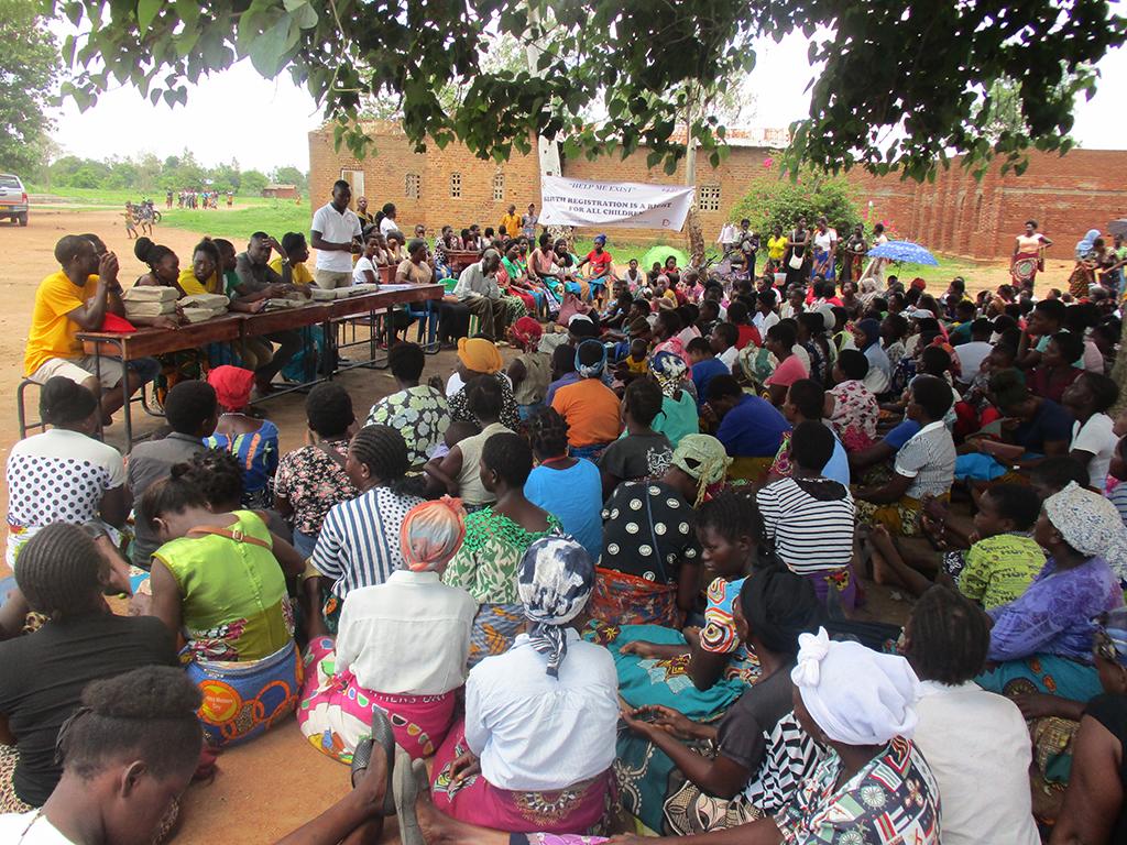 Enfants invisibles en Afrique : BRAVO ! délivre 30 000 certificats de naissance dans le district de Balaka au Malawi