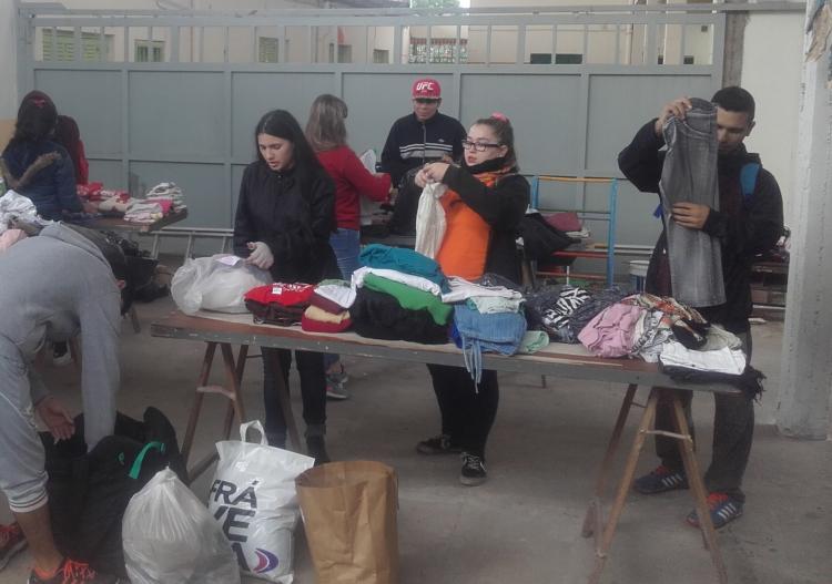 Inundaciones en Argentina: los Jóvenes por la Paz ayudan a las víctimas del temporal de lluvia