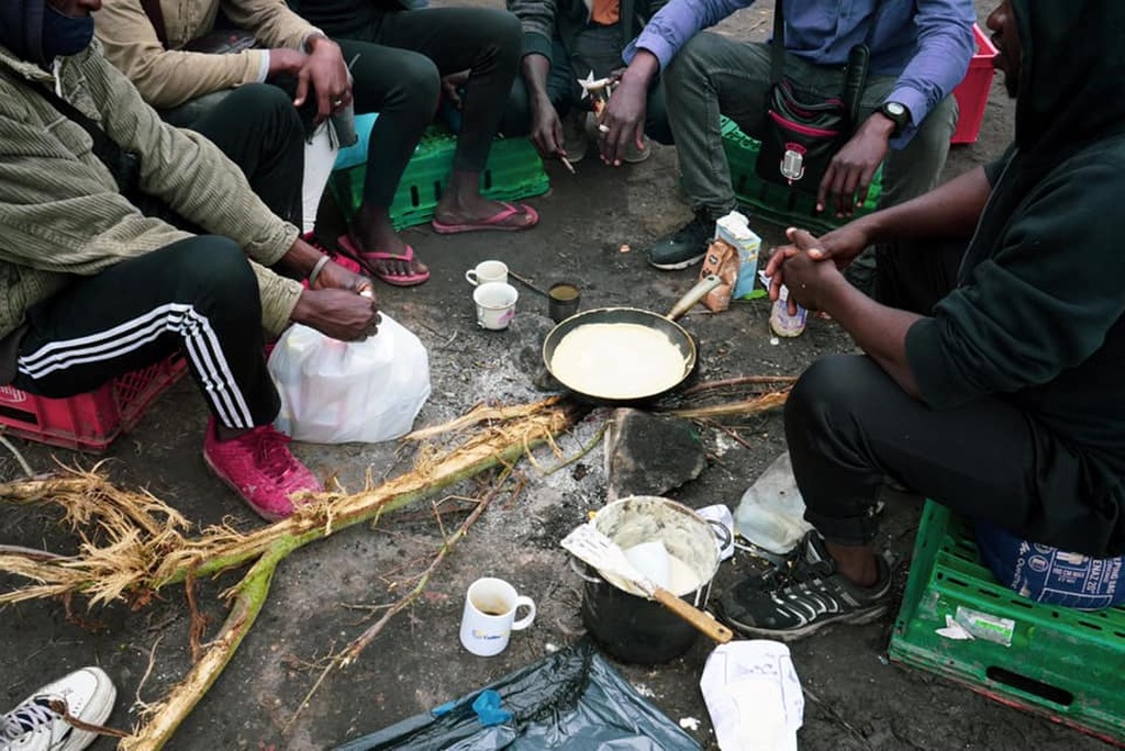 The Community of Sant'Egidio of Belgium in Calais, among young migrants and refugees still deprived of their future