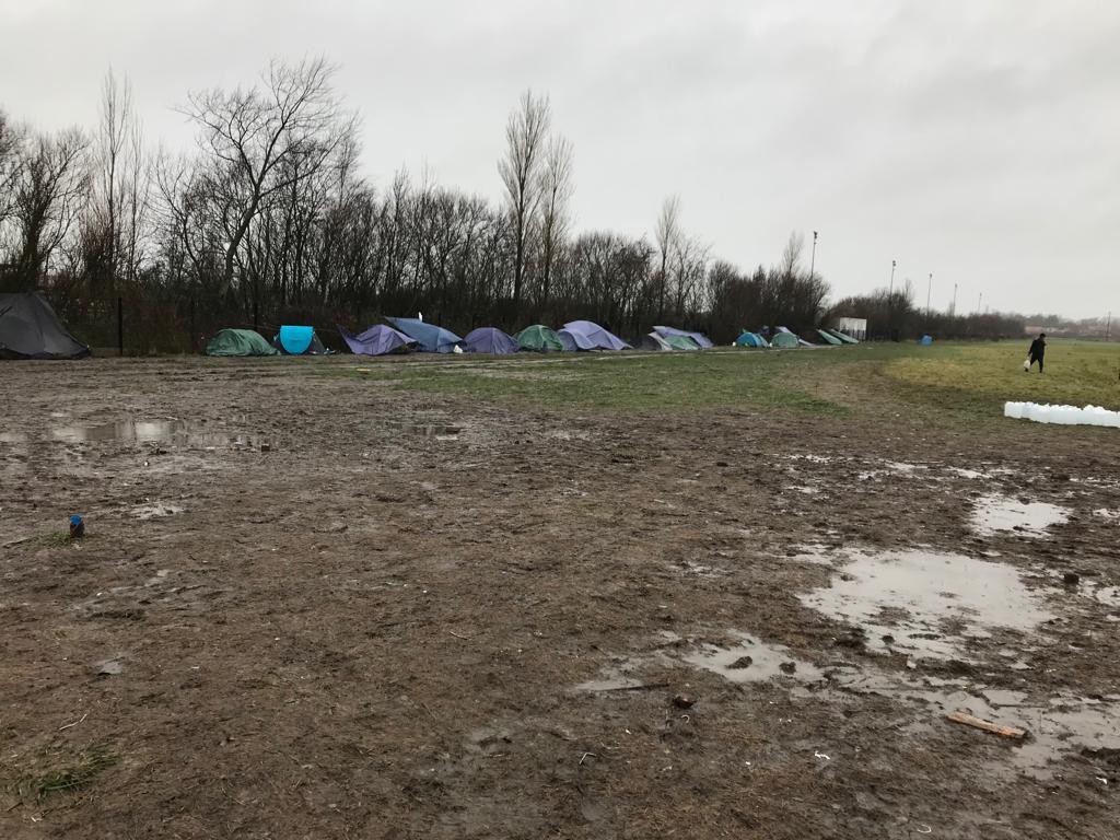 Kerstmis voor allen bereikt ook Calais, het uiteinde van Europa