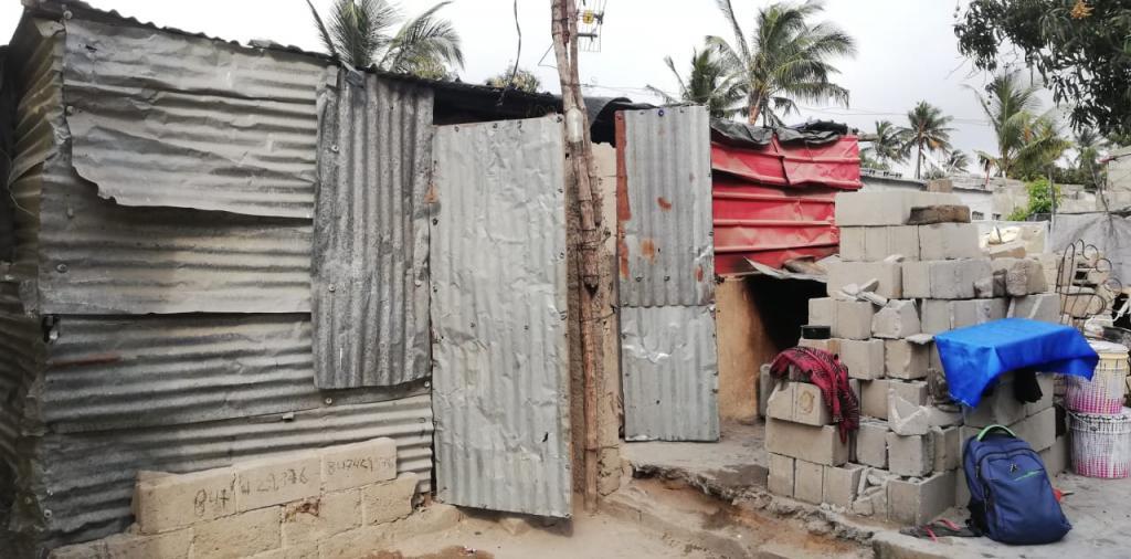 Para a festa de Sant'Egidio em Moçambique o presente mais bonito é para os idosos: três novas casas na Beira