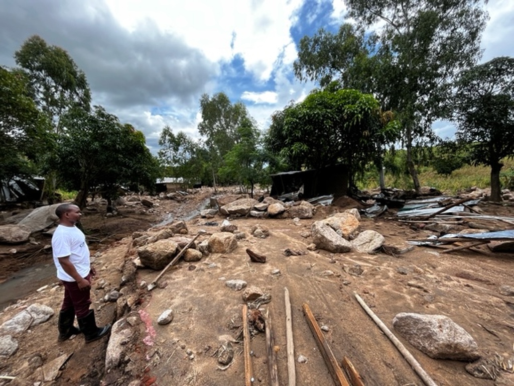In Malawi, das durch den Zyklon Freddy verwüstet wurde,werden Lebensmittel, Medikamente und Unterkünfte für obdachlos gewordene Personen benötigt. Das Drama der Kinder