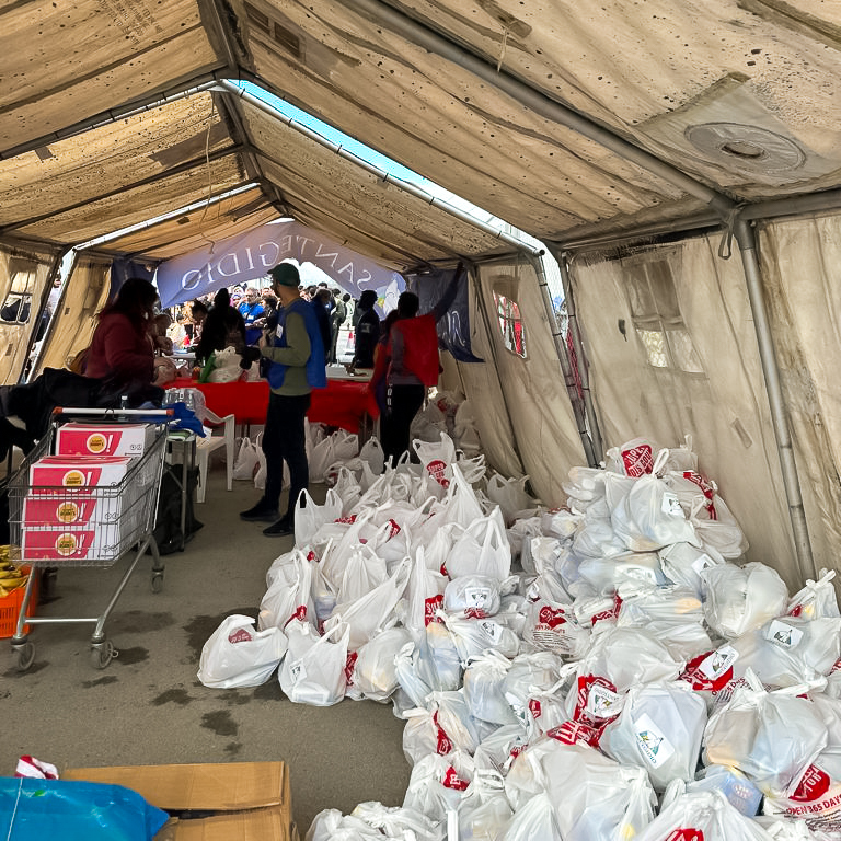 The 'Friendship Tent' has reopened in the Pournara refugee camp in Cyprus: people have come from Italy and Germany to celebrate 'Christmas for all' together