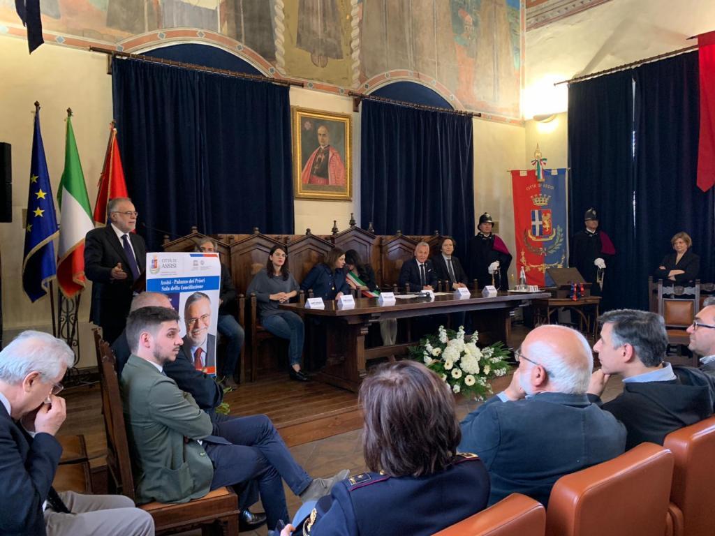 “Sant'Egidio, wherever it is in the world, feels to be from Assisi and to be linked to the message of this city”. Honorary Citizenship to Andrea Riccardi.