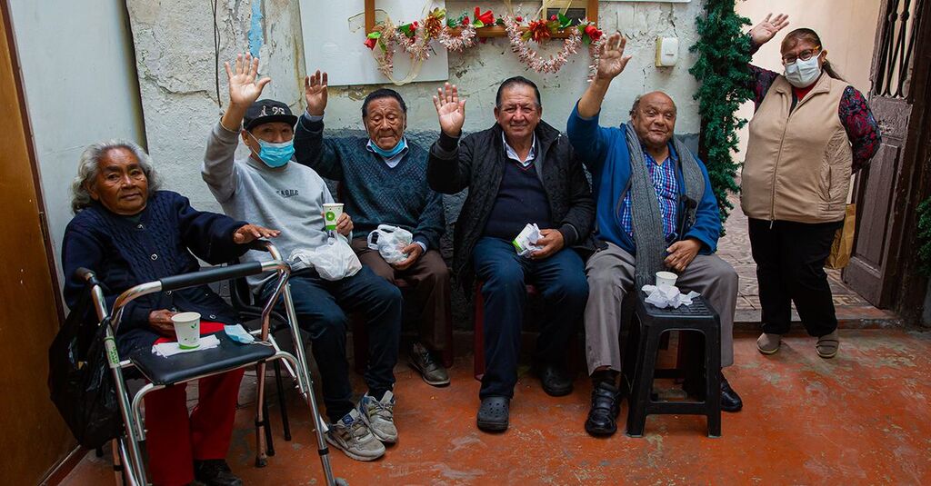 En el centro de Lima (Perú), Sant'Egidio Comparte el pan y la oración con los pobres y los ancianos