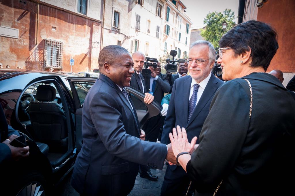 Sant'Egidio ist ein Haus des Friedens für Mosambik. Das sagte der Präsident Filipe Nyusi, als er heute die Gemeinschaft besuchte