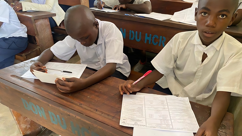 Nel Congo orientale devastato dalla guerra, la Scuola "Floribert Bwana Chiu" accoglie i bambini profughi per gli esami finali della Scuola Primaria