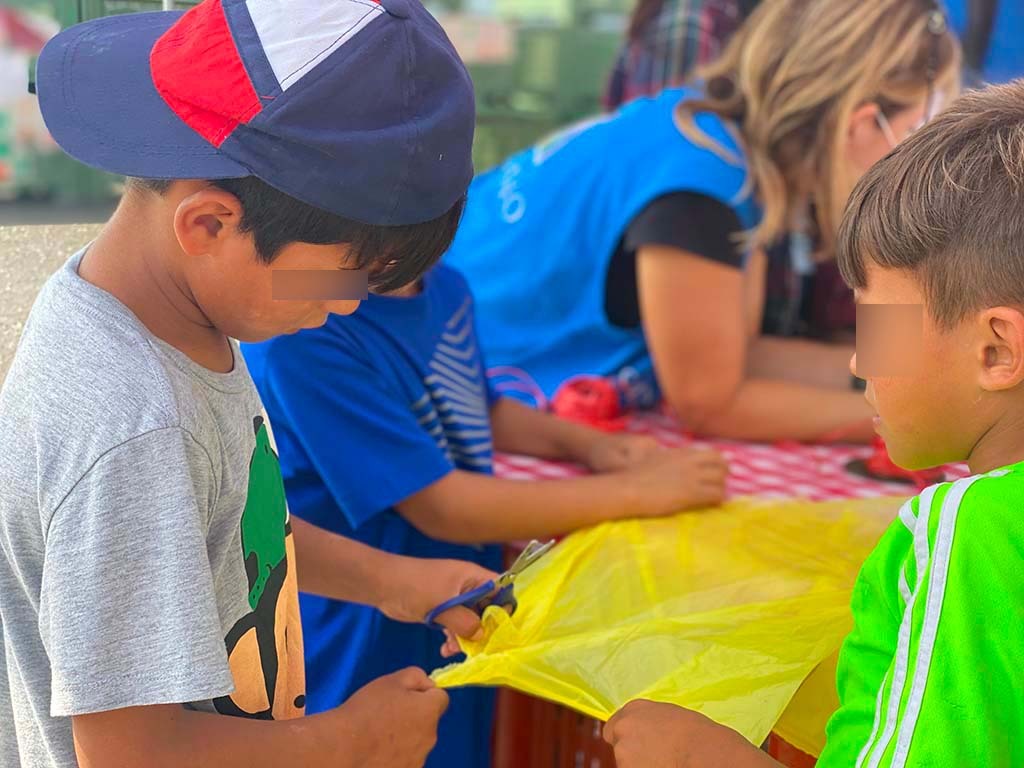 Els estels que fan volar els nens afganesos de Lesbos són una senyal d'esperança per tancar la missió d'estiu de Sant'Egidio