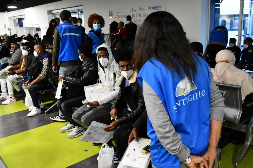 Ein weiterer Flug der Hoffnung nach Italien. 93 Asylbewerber aus Libyen durch die humanitären Korridore eingereist
