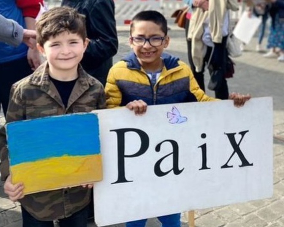 No alla guerra, sì alla pace. I Giovani per la Pace di Liegi manifestano per la fine del conflitto in Ucraina