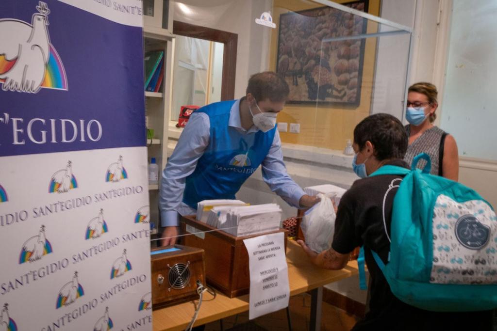 Tendi La Mano Al Povero La Iv Giornata Mondiale Dei Poveri Con Il Papa A Roma E Nel Mondo News Comunita Di Sant Egidio