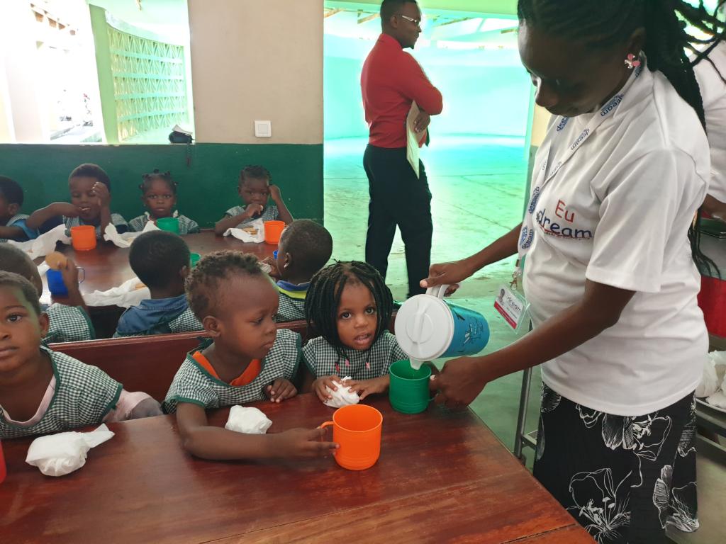 El centro DREAM de Sant'Egidio de Beira, centro de excelencia en la prevención y tratamiento de enfermedades crónicas e infecciosas, recibe la visita de Andrea Riccardi