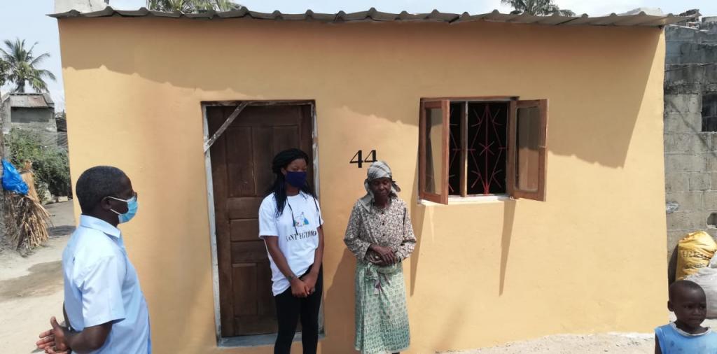 Zur Feier des internationalen Tages der älteren Menschen werden in Beira zehn neue Häuser übergeben