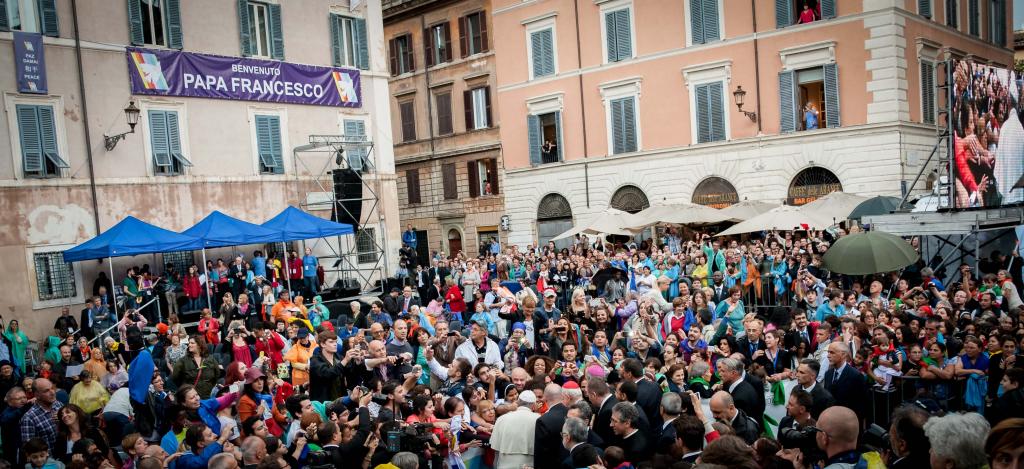 Paus Franciscus bezoekt Trastevere voor de 50e verjaardag van Sant'Egidio op 11 maart