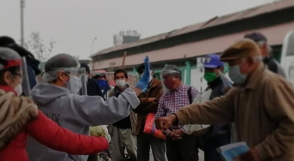 Peru leidet sehr unter den Folgen der Pandemie: Lebensmittelhilfe und Präventionsmaßnahmen in Lima