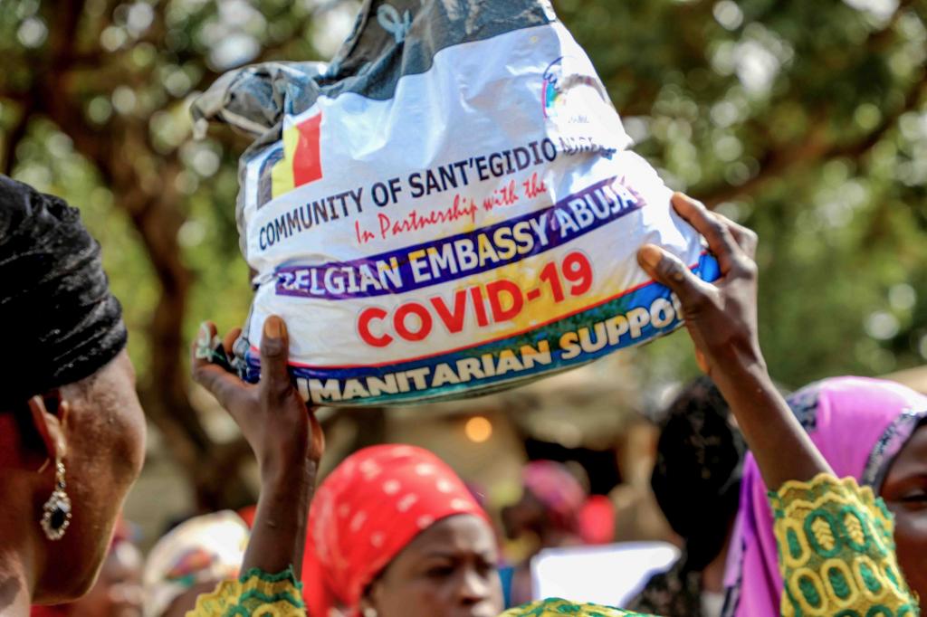 Humanitarian aids at the Kunchigoro Refugee Camp in Abuja (Nigeria)