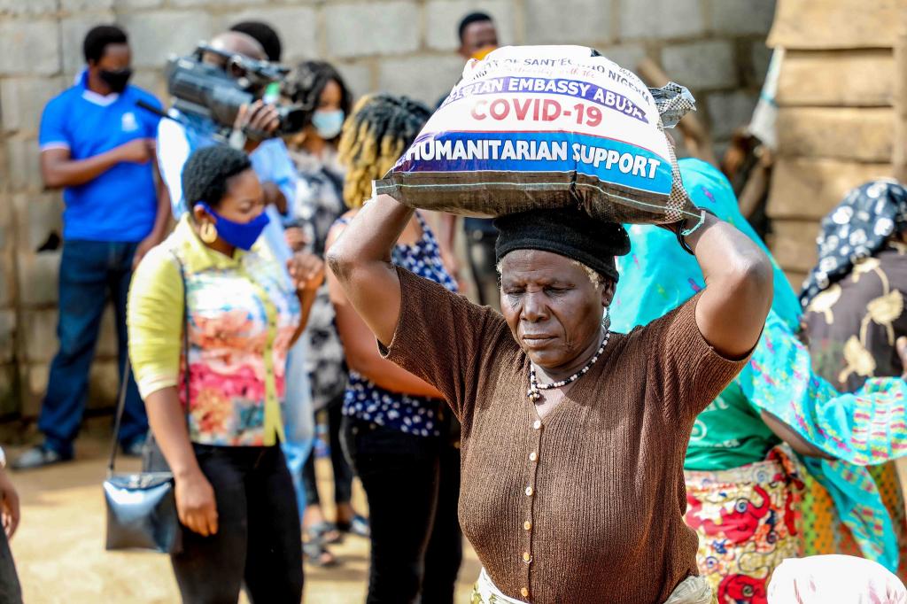 Humanitarian aids at the Kunchigoro Refugee Camp in Abuja (Nigeria)