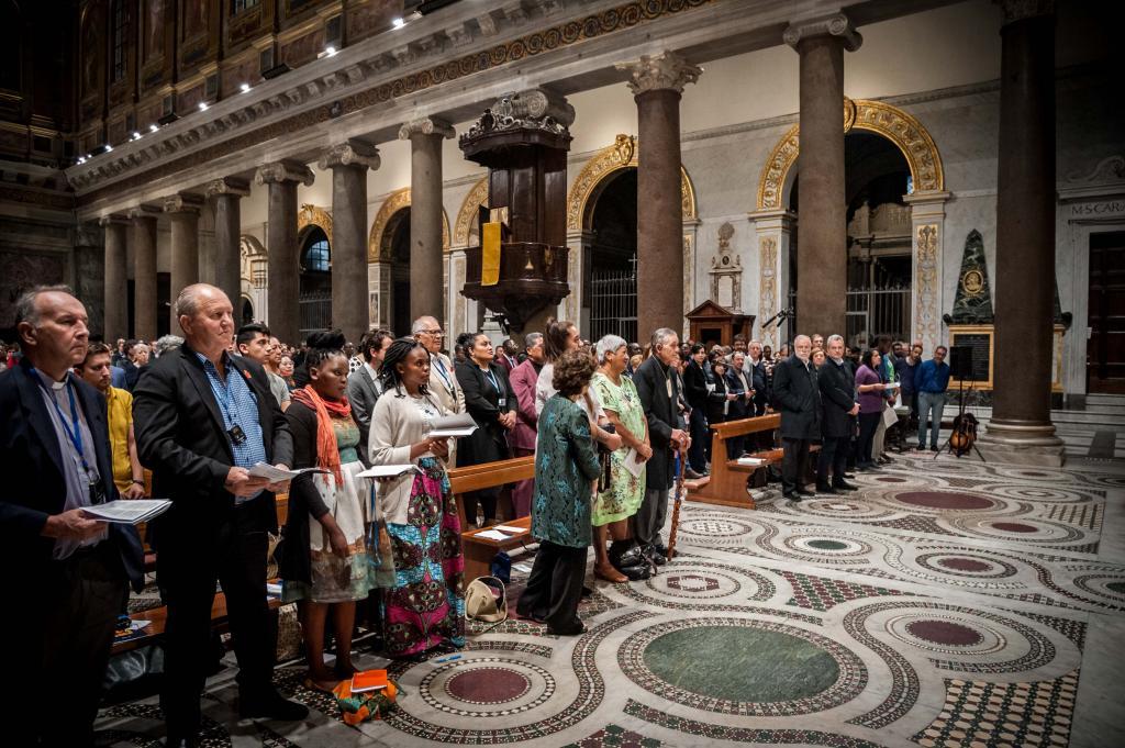 El arzobispo de Tokio, un Obispo de Benín y el rey maorí de Nueva Zelanda a la liturgia conclusiva del Encuentro “Todo puede cambiar”