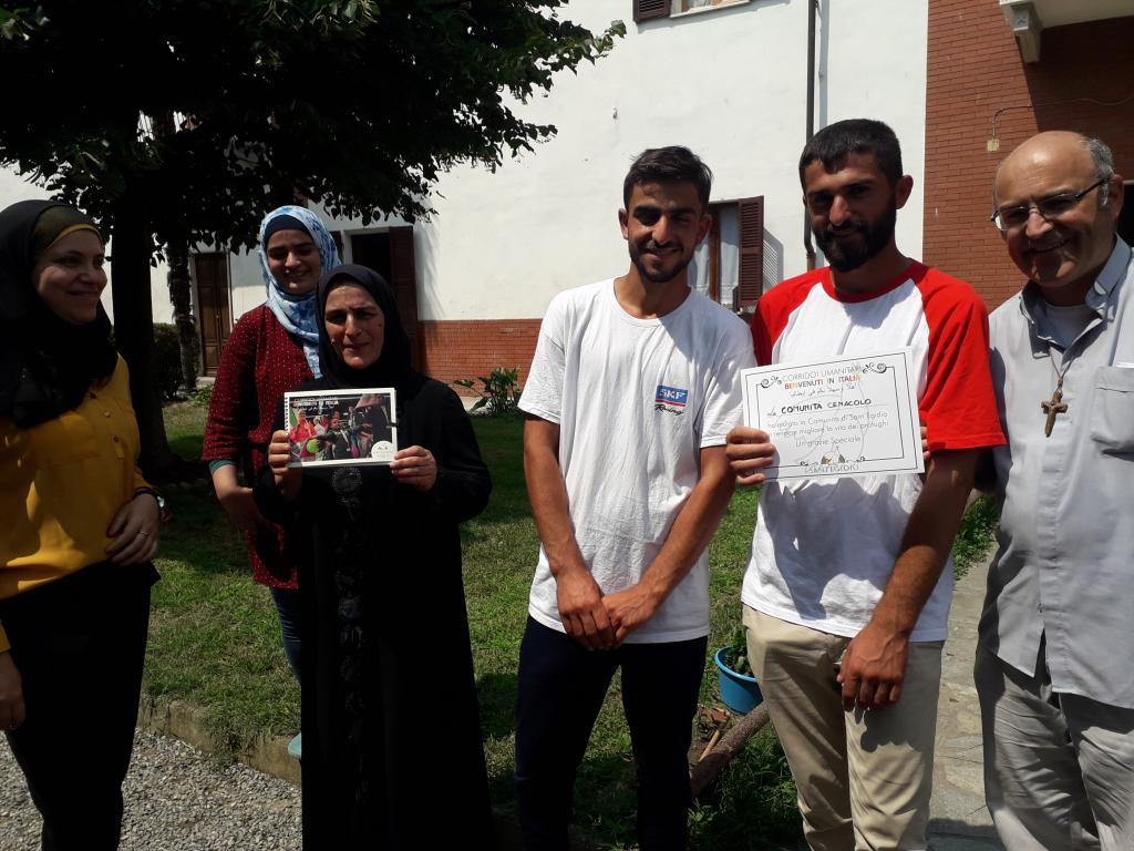 Un nouveau voyage dans l'Italie qui accueille : il y a deux ans, une famille syrienne arrivait par les couloirs humanitaires dans le Piémont. Aujourd'hui....