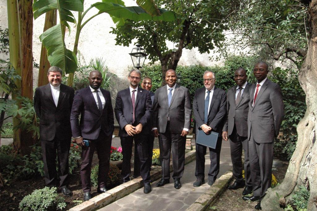 Präsident Touadéra zu Besuch in Sant'Egidio. Frieden und Entwaffnung in der Zentralafrikanischen Republik am Vorabend der Wahlen