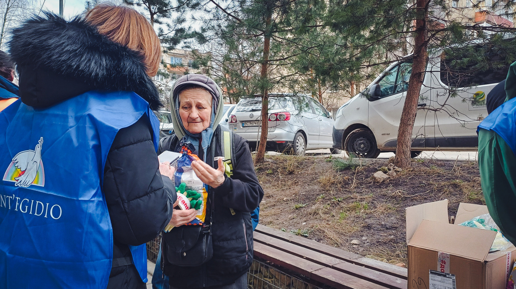 Després de l’atac amb míssils a Lviv del 15 de febrer, Sant’Egidio duu ajuda als que s’han quedat sense casa