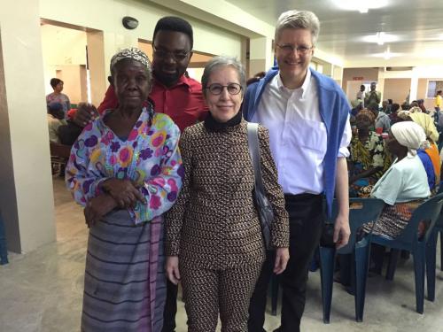 L'accoglienza agli anziani nella casa della Comunità a Beira