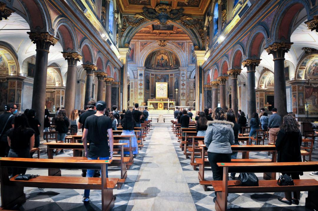 Light for Life: Flashmob dei Giovani per la Pace in ricordo di George Floyd, contro ogni razzismo
