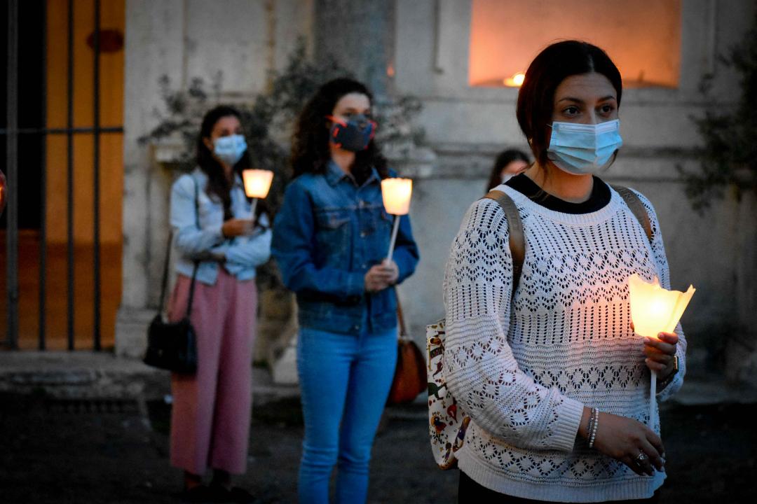 Light for Life: Flashmob dei Giovani per la Pace in ricordo di George Floyd, contro ogni razzismo