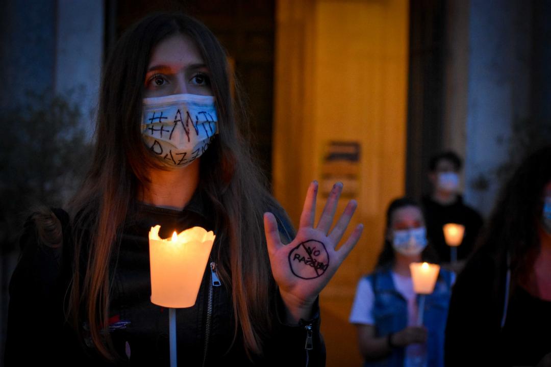 Light for Life: Flashmob dei Giovani per la Pace in ricordo di George Floyd, contro ogni razzismo