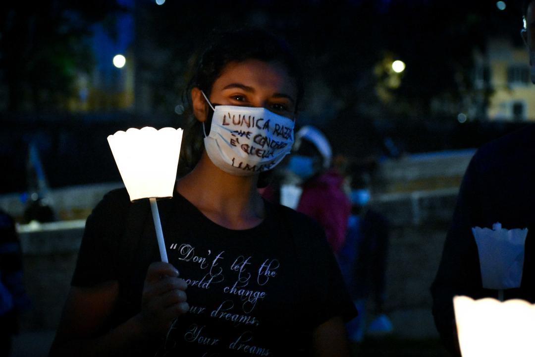 Light for Life: Flashmob dei Giovani per la Pace in ricordo di George Floyd, contro ogni razzismo