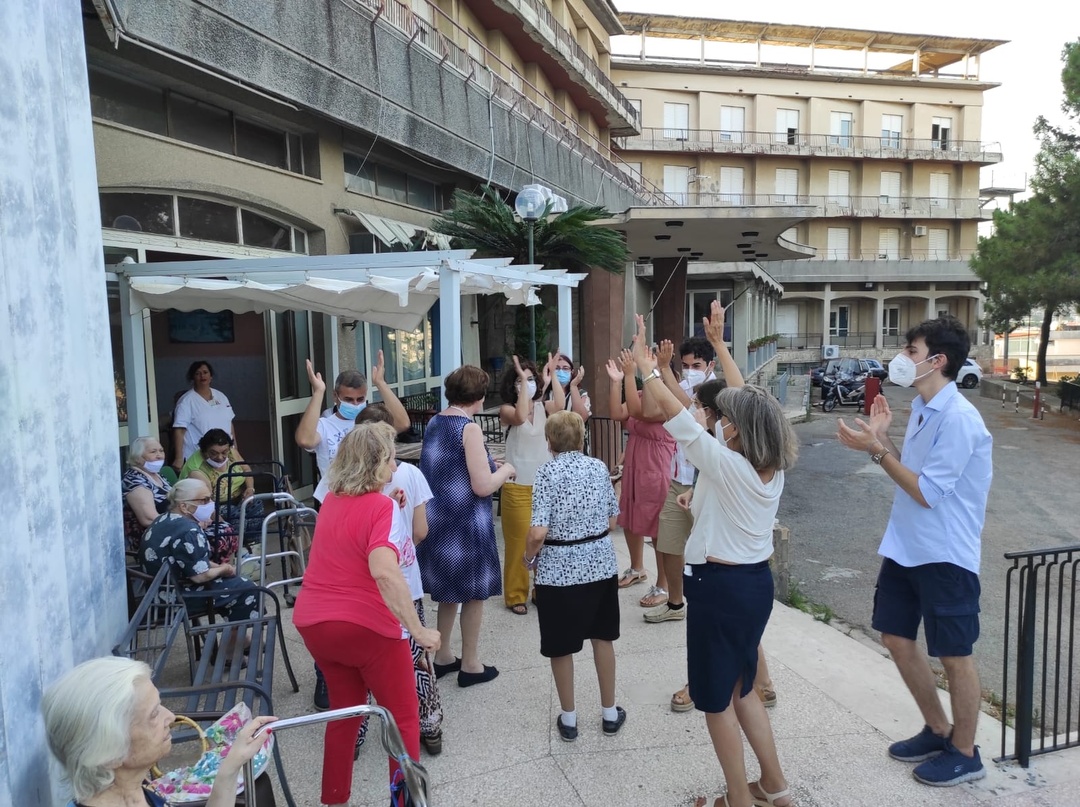 In Sicilia, festa con gli anziani che vivono in istituto, nella Giornata mondiale dei nonni e degli anziani