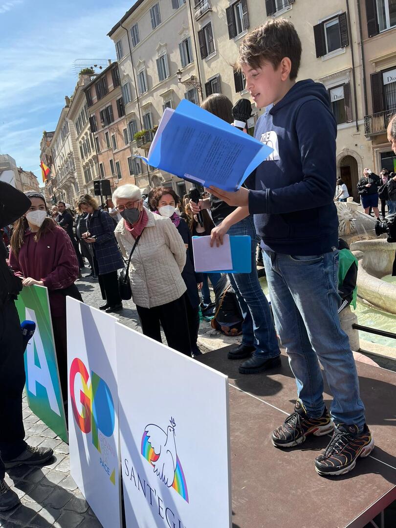Il Peace Mob a Piazza di Spagna dei Giovani per la Pace insieme alle scuole medie